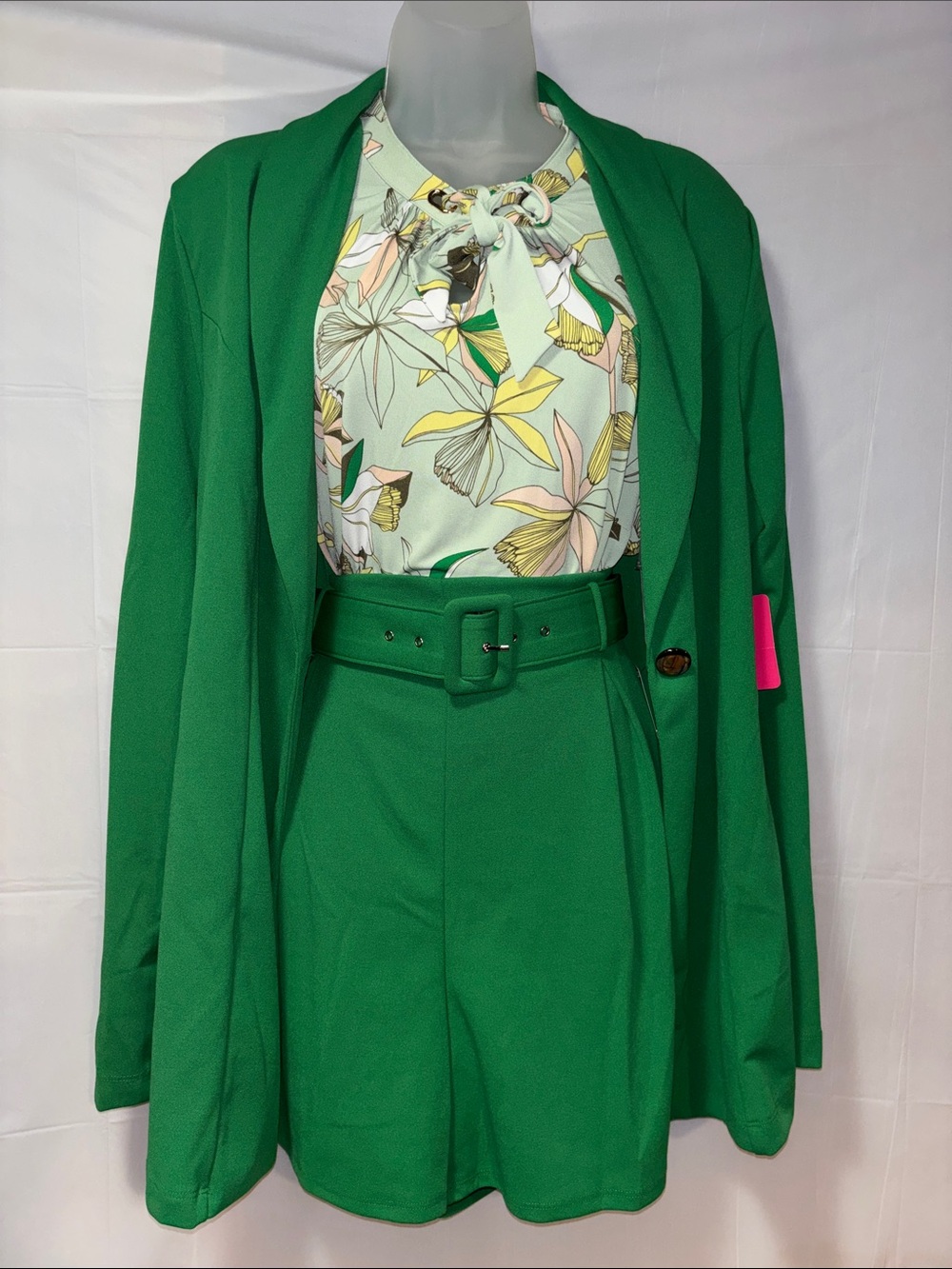Source Unknown Bright Green Women's Blazer Jacket with Matching Belted Shorts